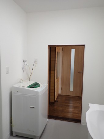 土台も補修し、安心して入浴できる浴室に 土台も補修し、安心して入浴できる浴室に